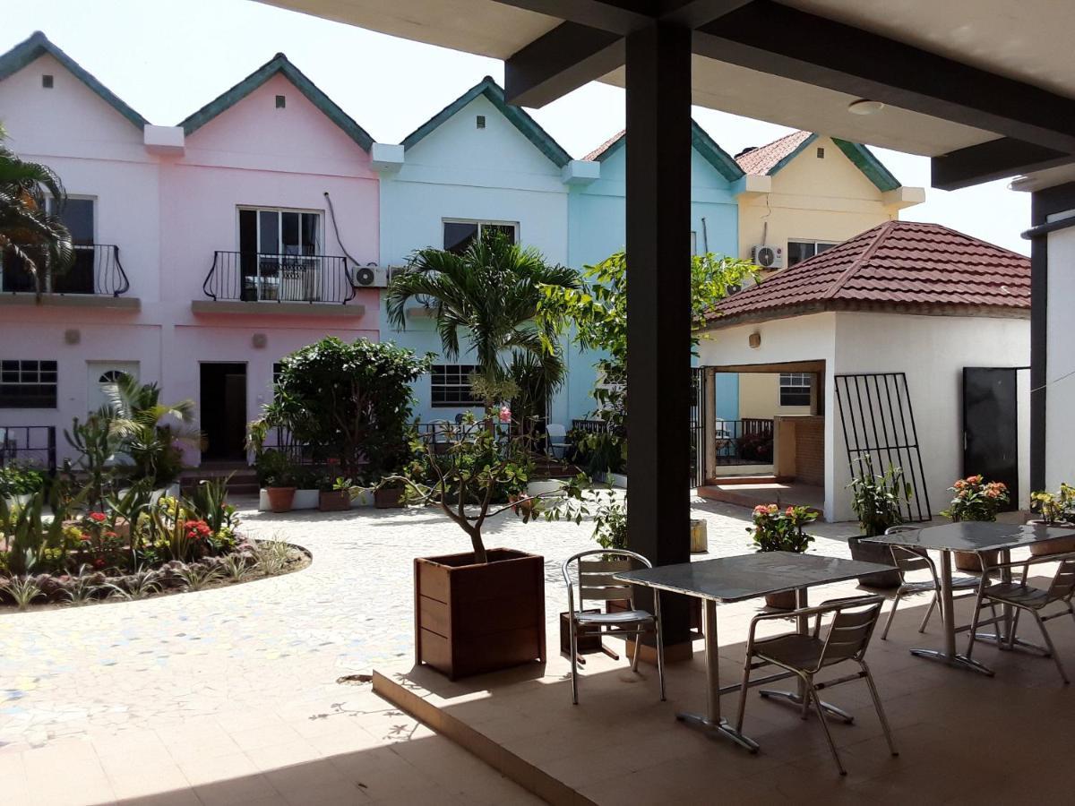 Riyan Apartment Kololi Ngoại thất bức ảnh