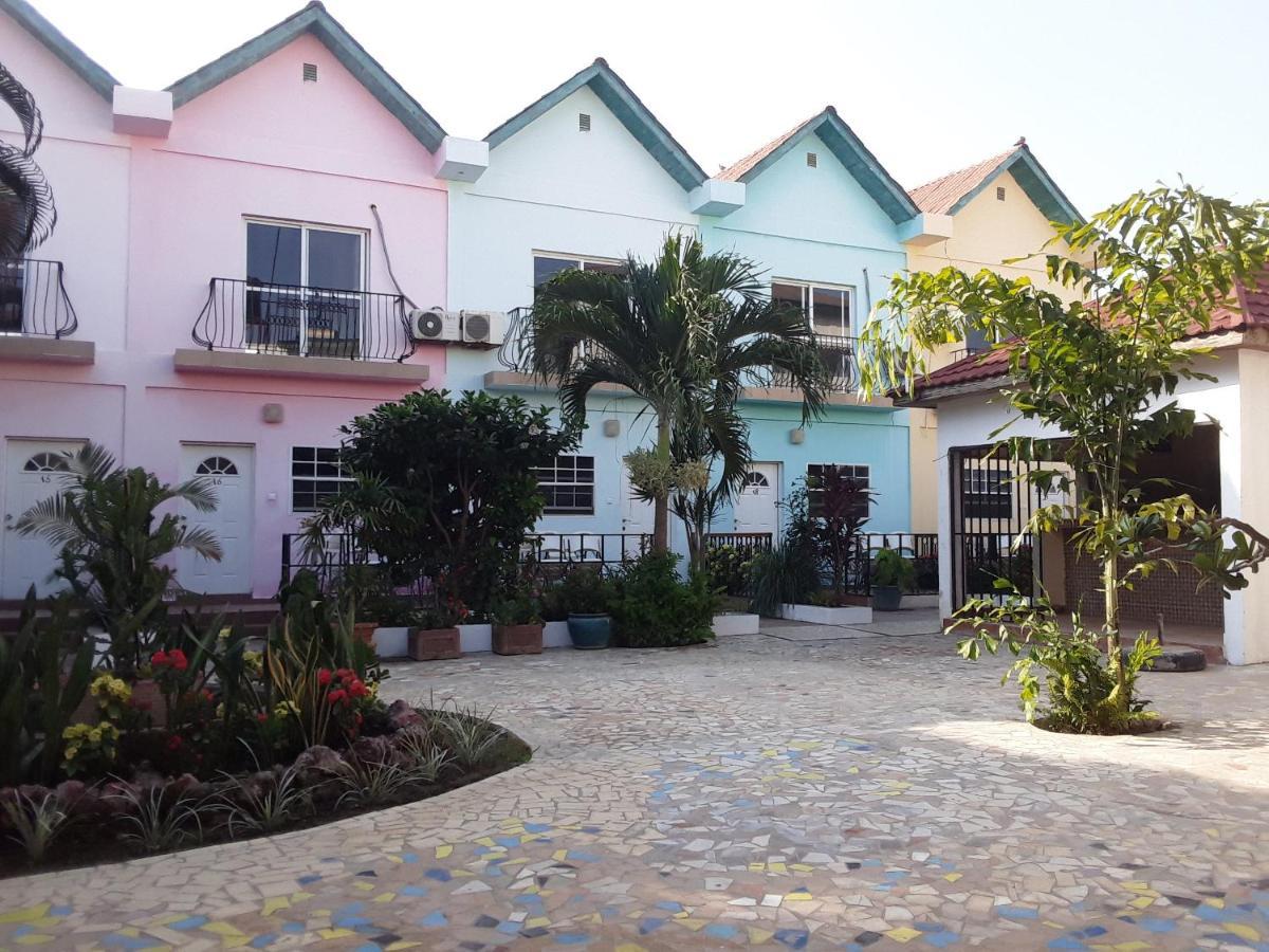 Riyan Apartment Kololi Ngoại thất bức ảnh