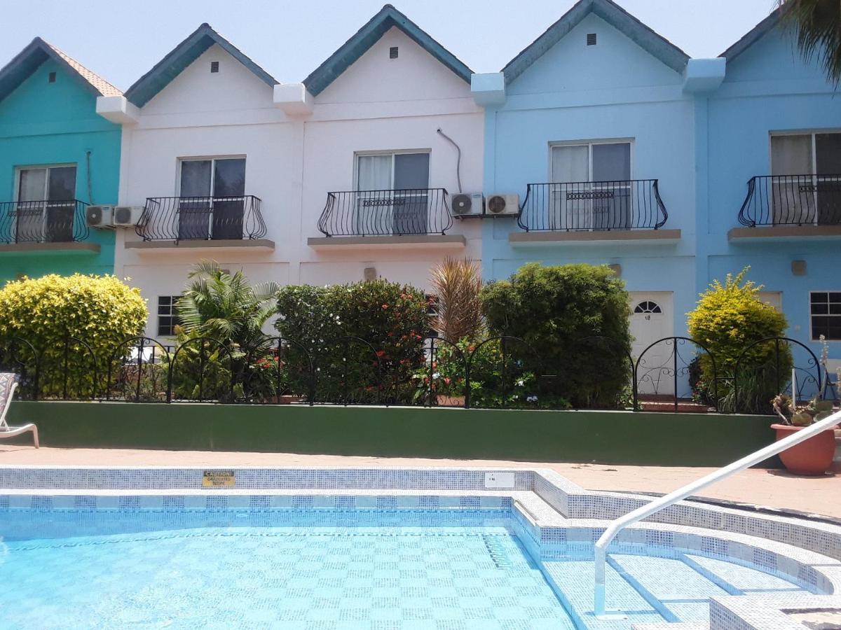 Riyan Apartment Kololi Ngoại thất bức ảnh