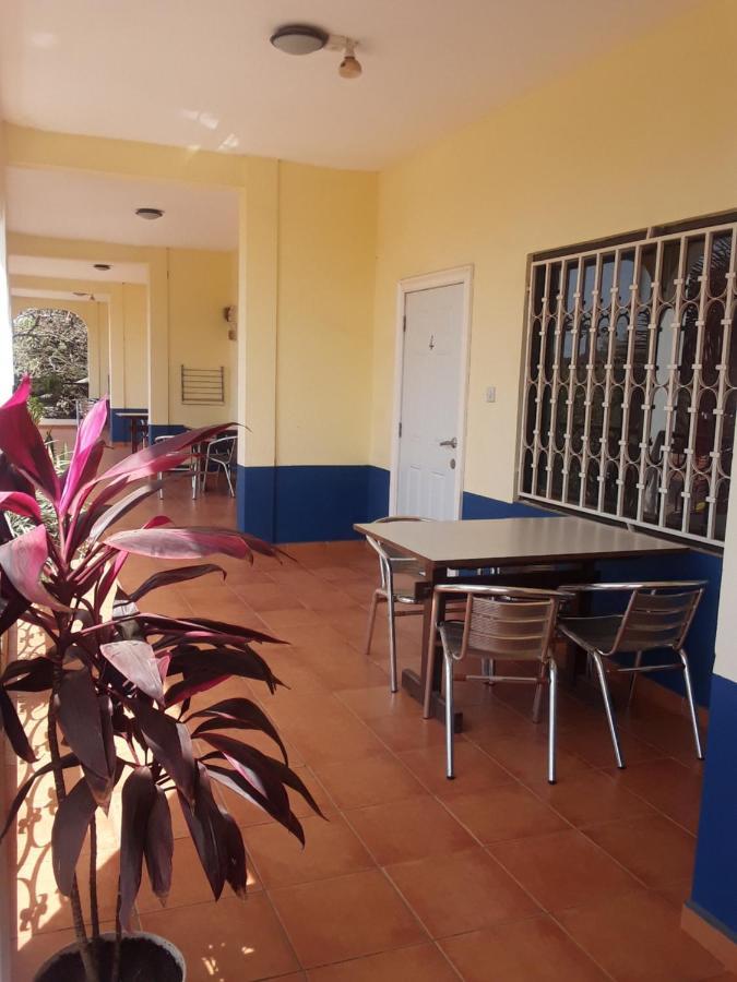 Riyan Apartment Kololi Ngoại thất bức ảnh