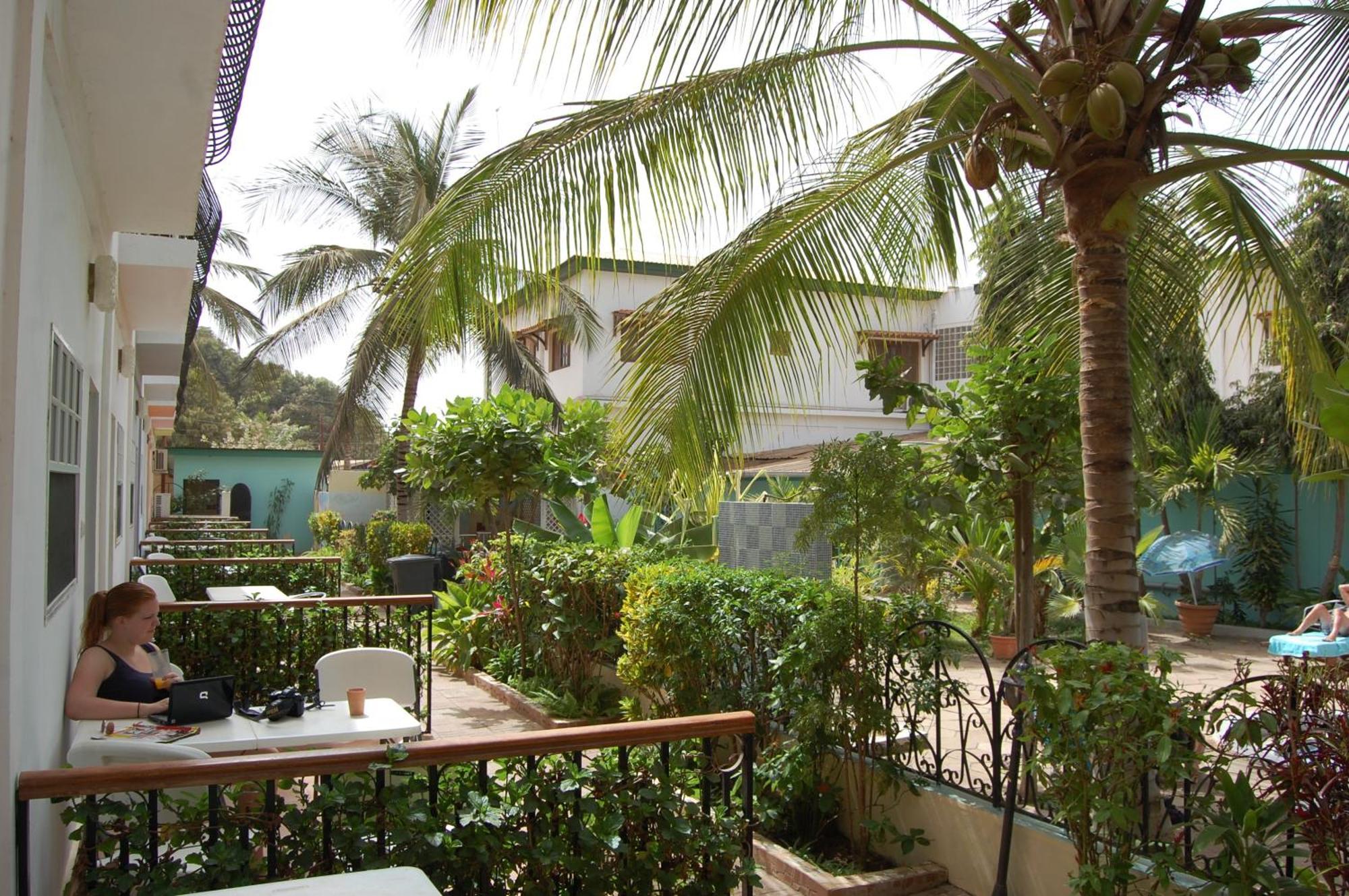 Riyan Apartment Kololi Ngoại thất bức ảnh