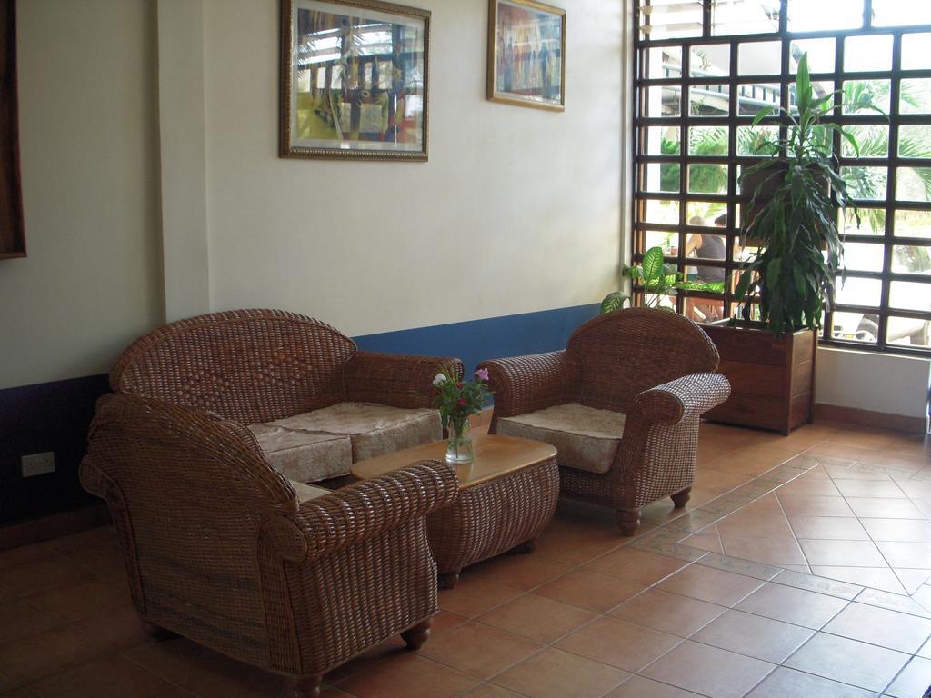 Riyan Apartment Kololi Ngoại thất bức ảnh