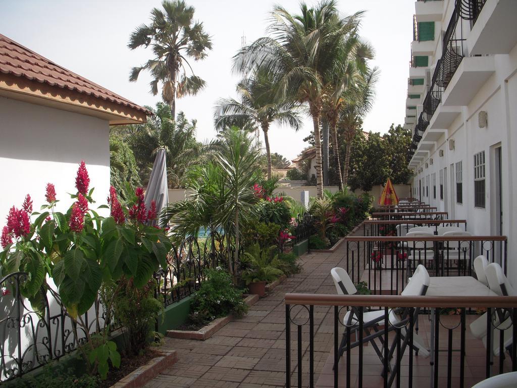 Riyan Apartment Kololi Ngoại thất bức ảnh